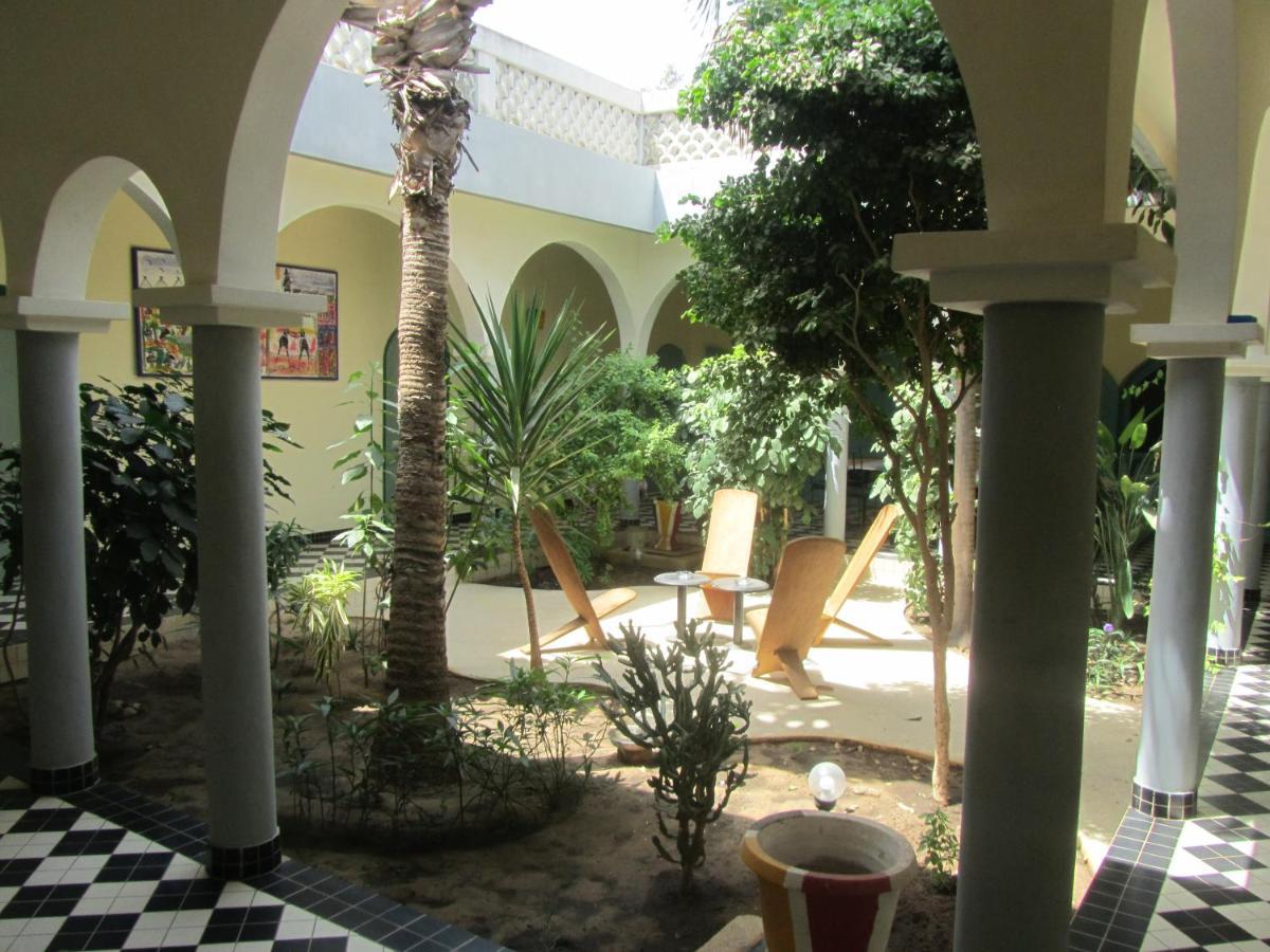 Keur Diam - Maison De La Paix Saly Portudal Bagian luar foto