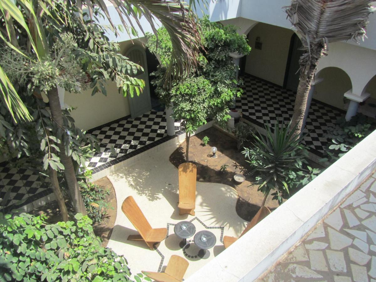 Keur Diam - Maison De La Paix Saly Portudal Bagian luar foto