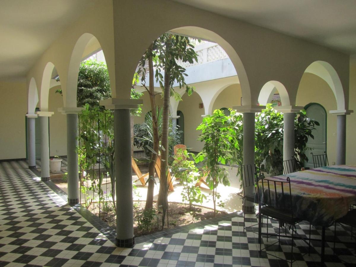 Keur Diam - Maison De La Paix Saly Portudal Bagian luar foto